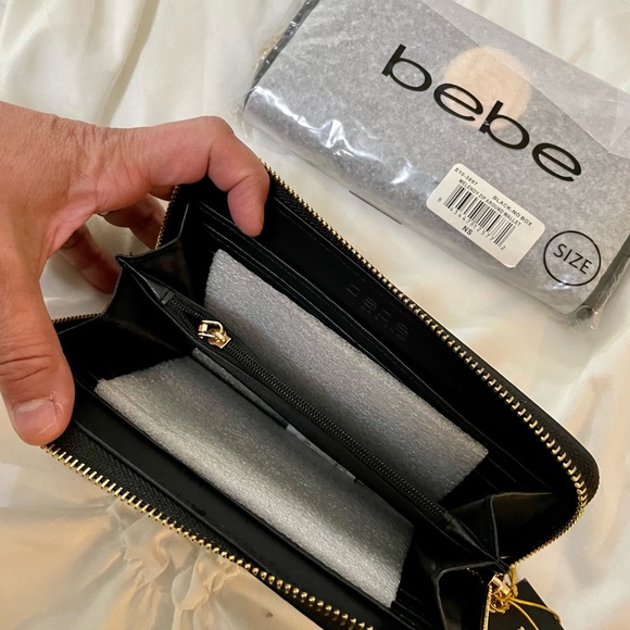 NWT Bebe Melendy Zip Around Wallet - Picture 3 of 4